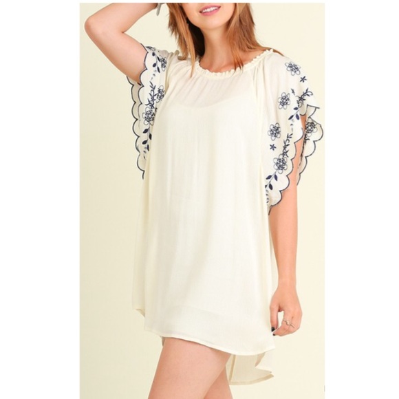 Just in! Embroidered dress - Picture 2 of 4